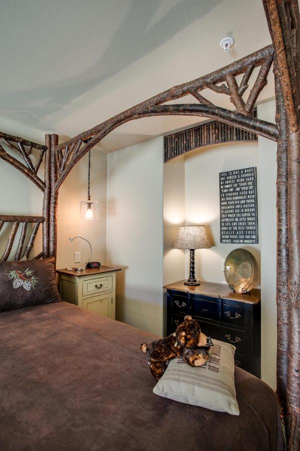 Executive Single Room with Balcony at Bavarian Lodge