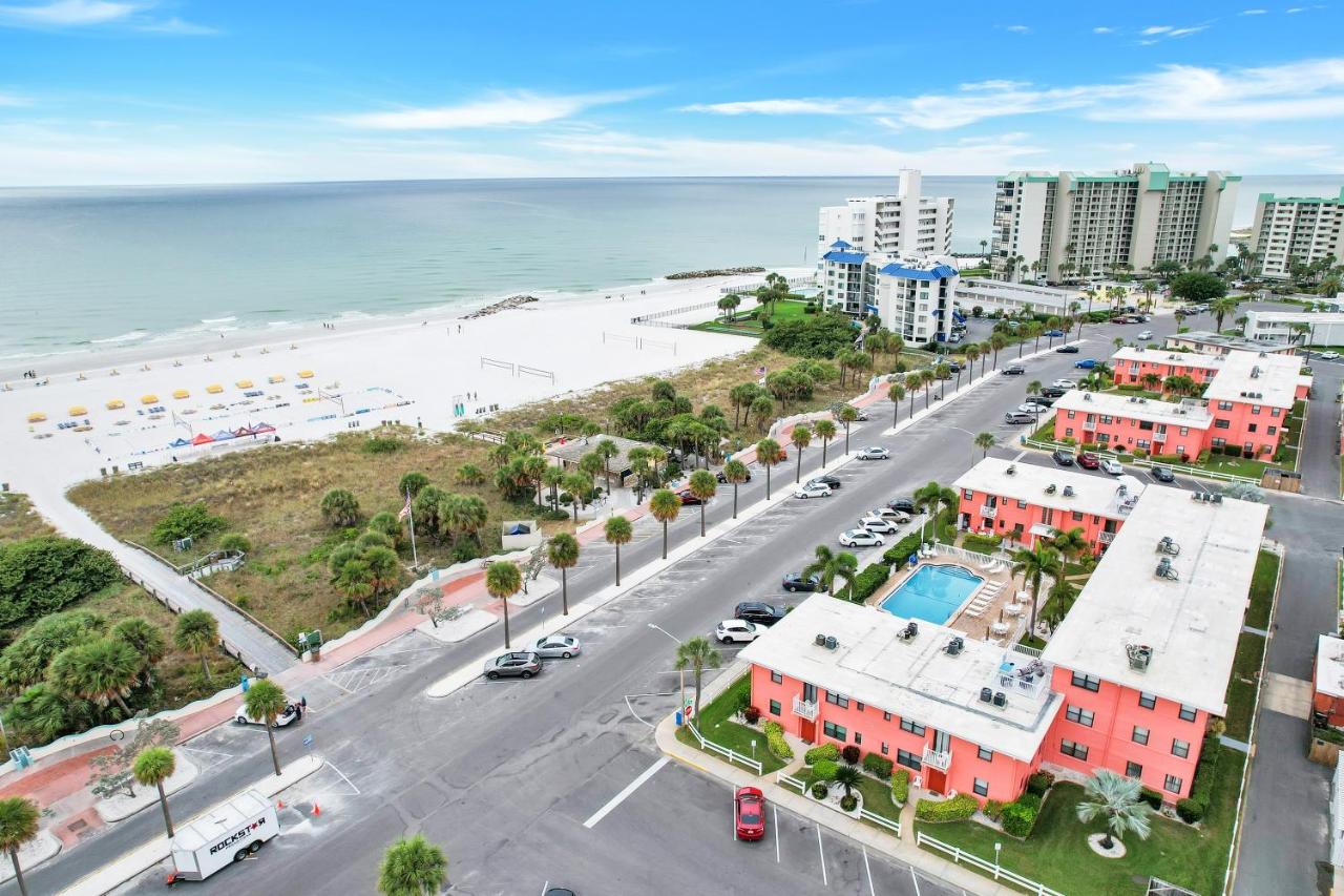 One-Bedroom Apartment at Gulf Winds Beach Resort