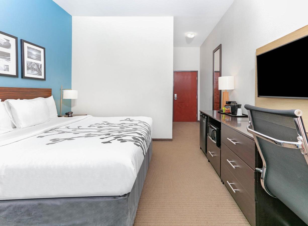 King Suite - Non-Smoking at Wingate by Wyndham Longview North