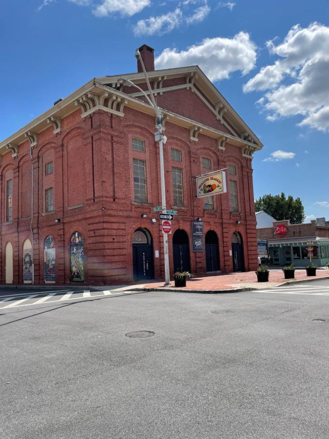 | Downtown Private Rooms - Close to Topgolf, Horseshoe Casino, UM Baltimore