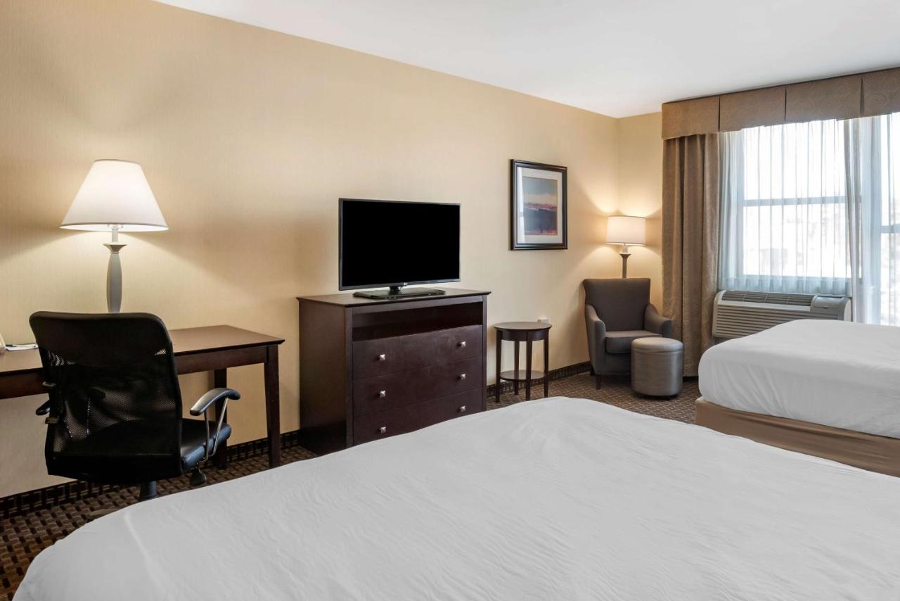 Queen Room with Two Queen Beds - Non-Smoking at Best Western Plus Philadelphia Airport S. At Widener Univ.