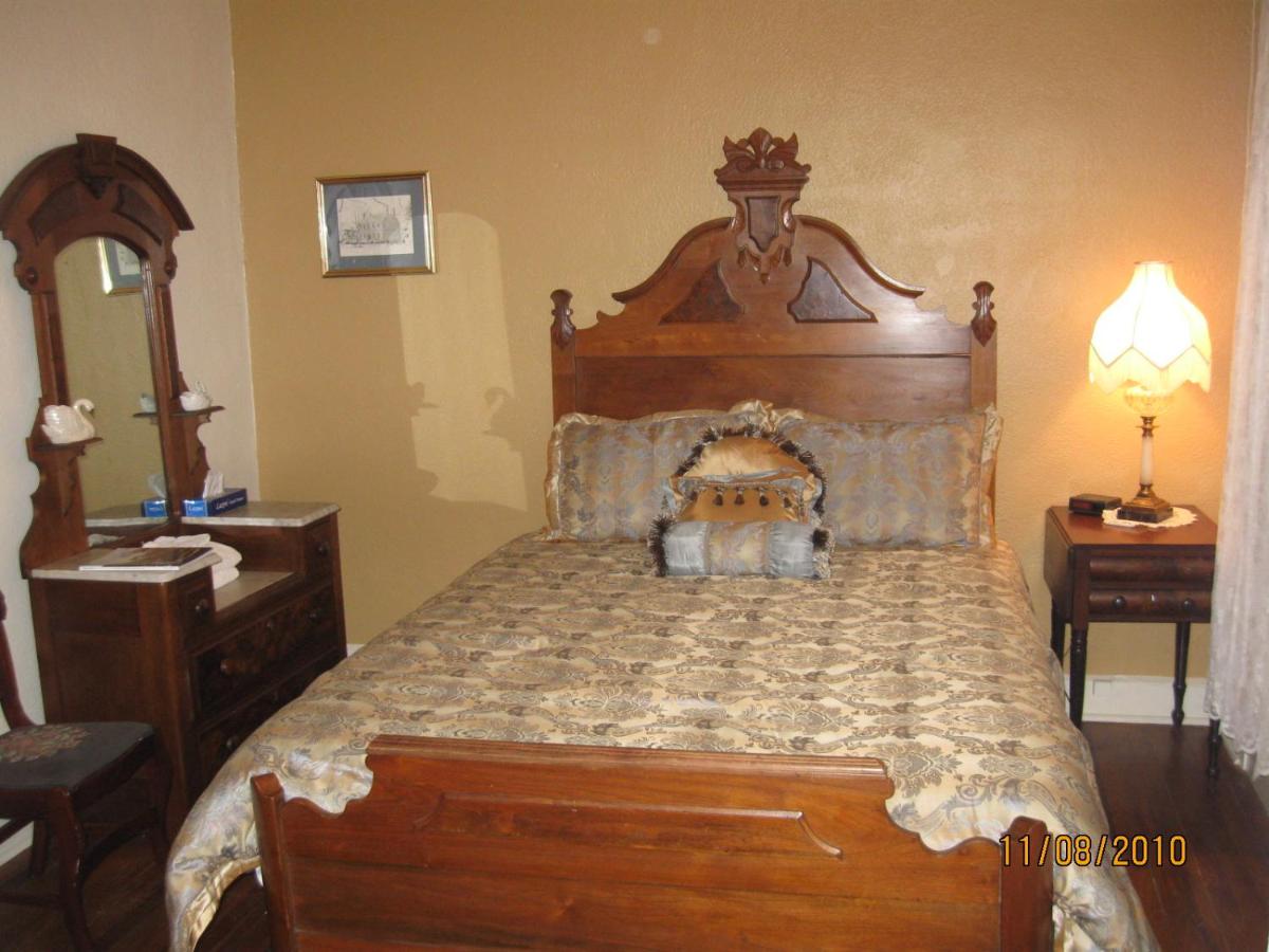 | Inn at the Olde Silk Mill