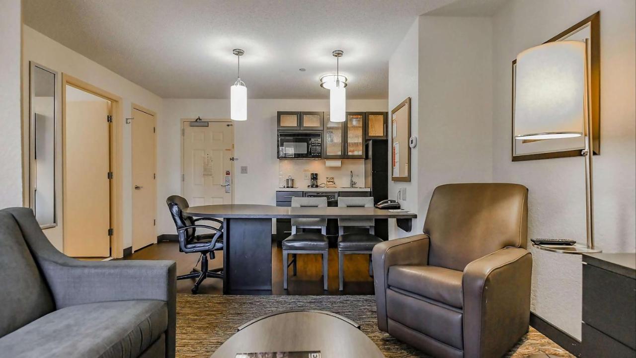 | Sonesta Simply Suites Boston Braintree