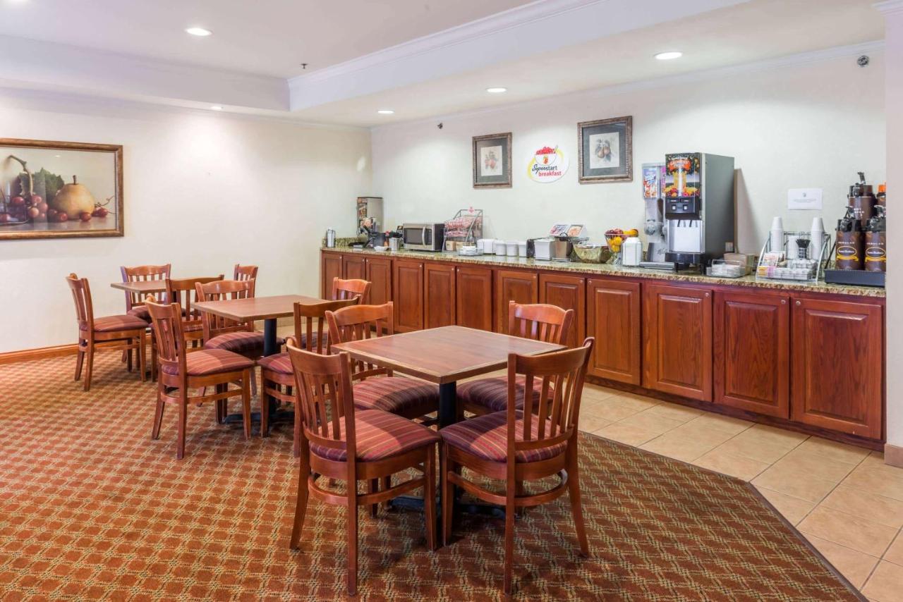| Super 8 by Wyndham St Robert Ft Leonard Wood Area