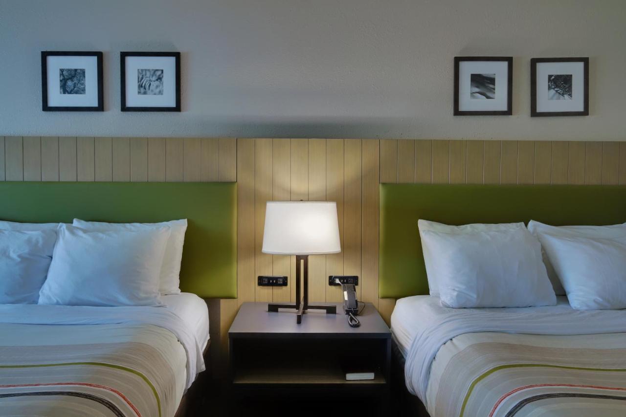 Queen Suite with Two Queen Beds and Sofa Bed - Non-Smoking at Country Inn & Suites by Radisson, Savannah Gateway, GA
