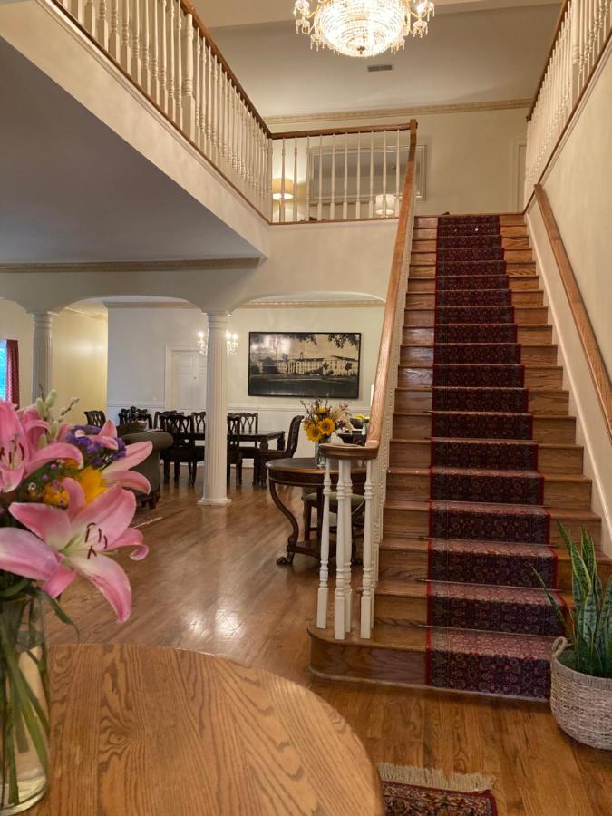 | The 1425 Inn