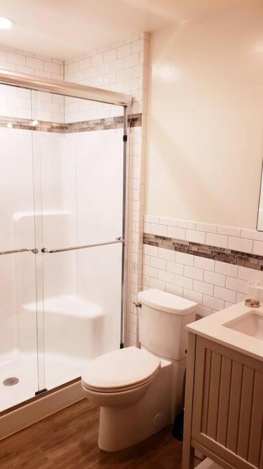 | Clear Creek Inn