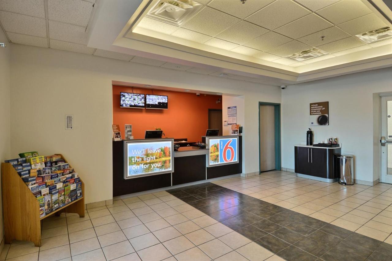 | Motel 6-Tewksbury, MA - Boston