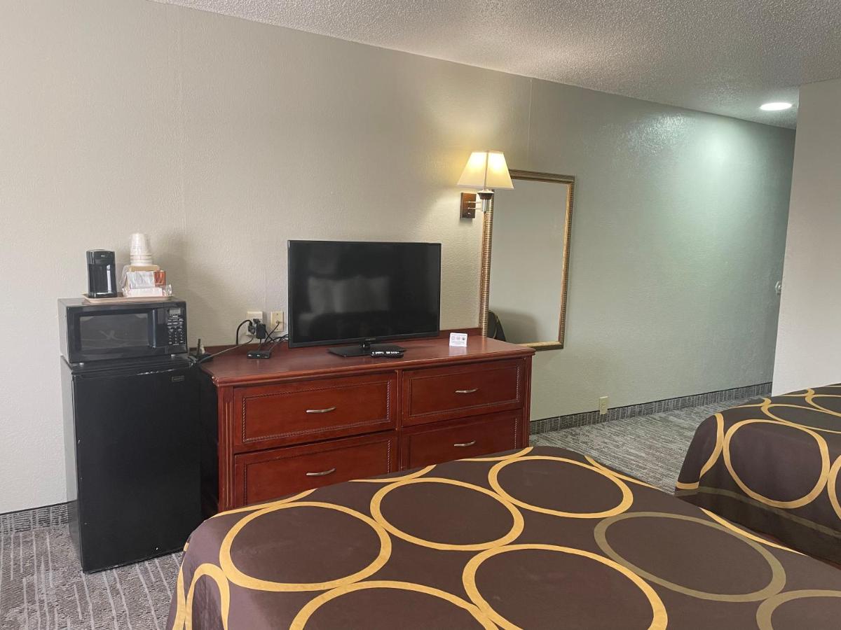 Double Room with Two Double Beds - Non-Smoking at Super 8 by Wyndham Amarillo Central TX