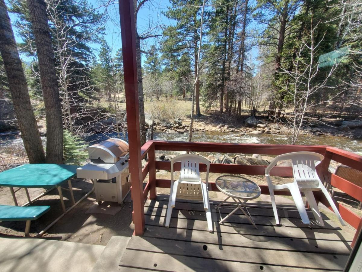  | Swiftcurrent Lodge