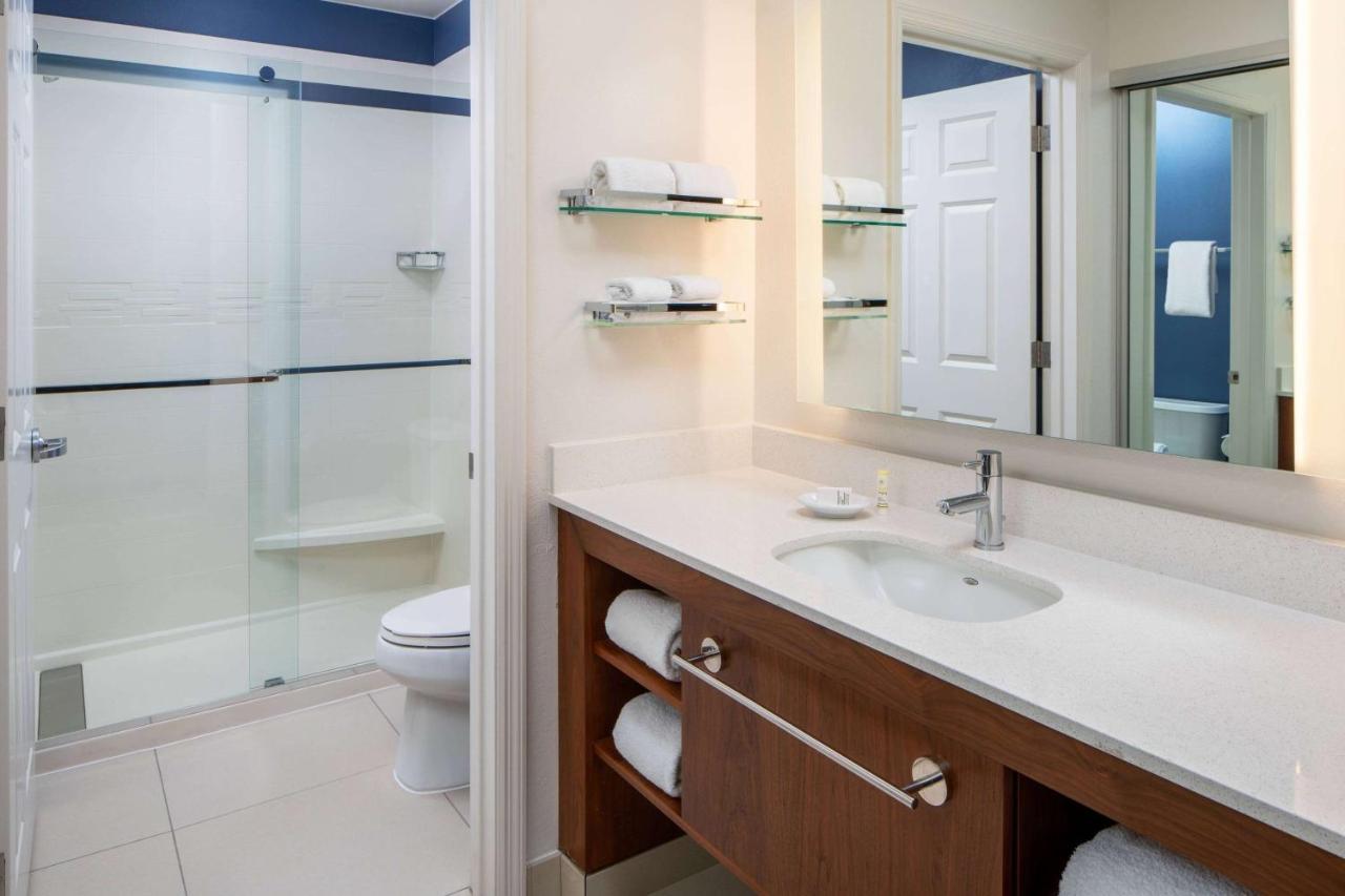 Studio Suite Queen at Sonesta ES Suites New Orleans Convention Center
