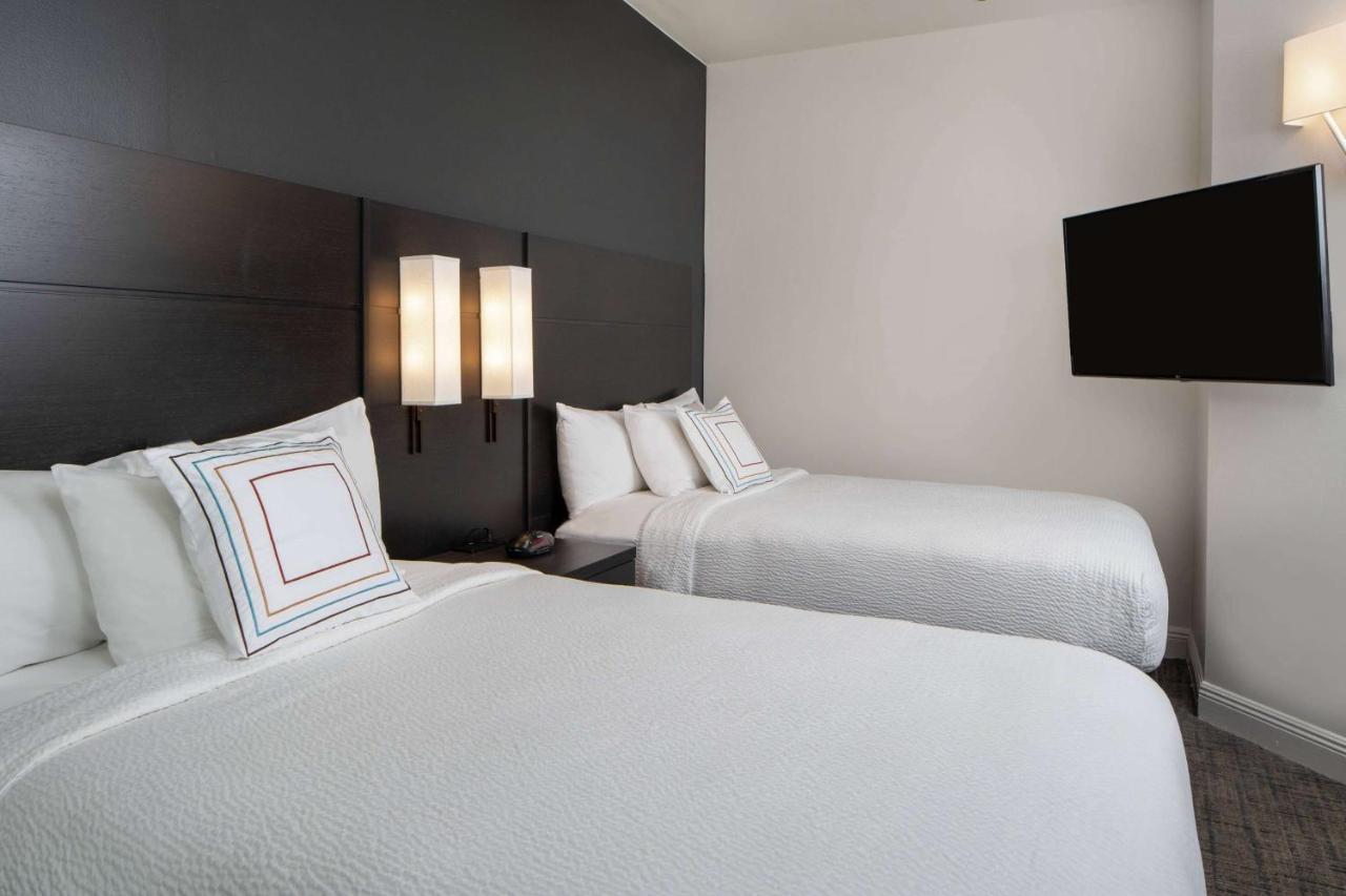 One Bedroom Suite Two Doubles at Sonesta ES Suites New Orleans Convention Center