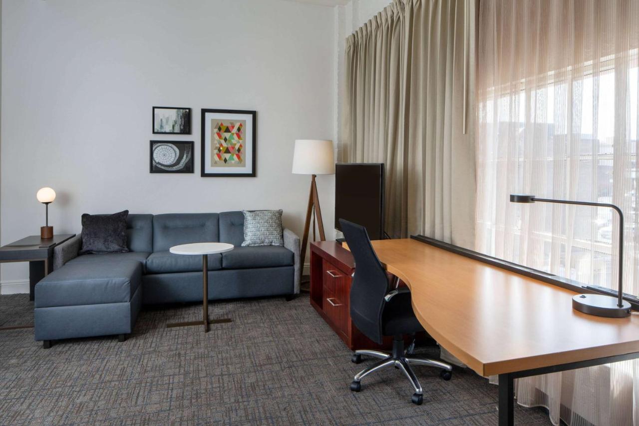 One Bedroom Suite Queen at Sonesta ES Suites New Orleans Convention Center