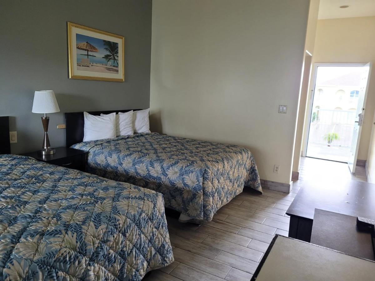 Double Room with Balcony at Casa Bella Hotel and Suites