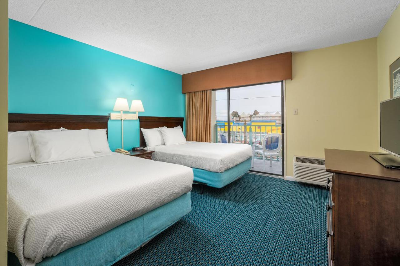 Standard Double Suite at Cayman Suites Hotel