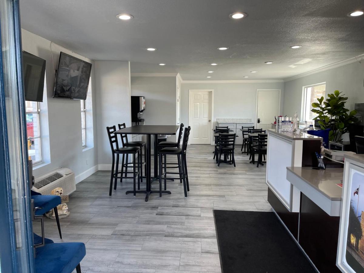  | SureStay Hotel by Best Western San Antonio Riverwalk