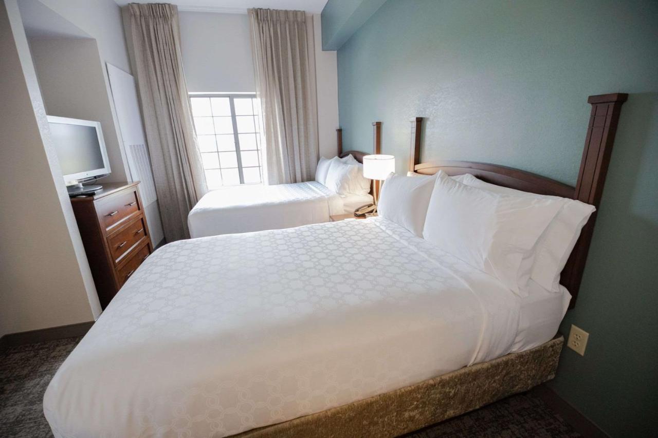 One-Bedroom Suite with Two Double Beds at Sonesta ES Suites Atlanta Alpharetta Avalon