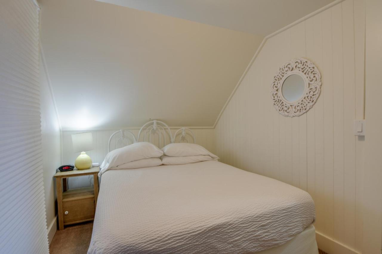 Argonauta Two Bedroom Cottage at The Waves