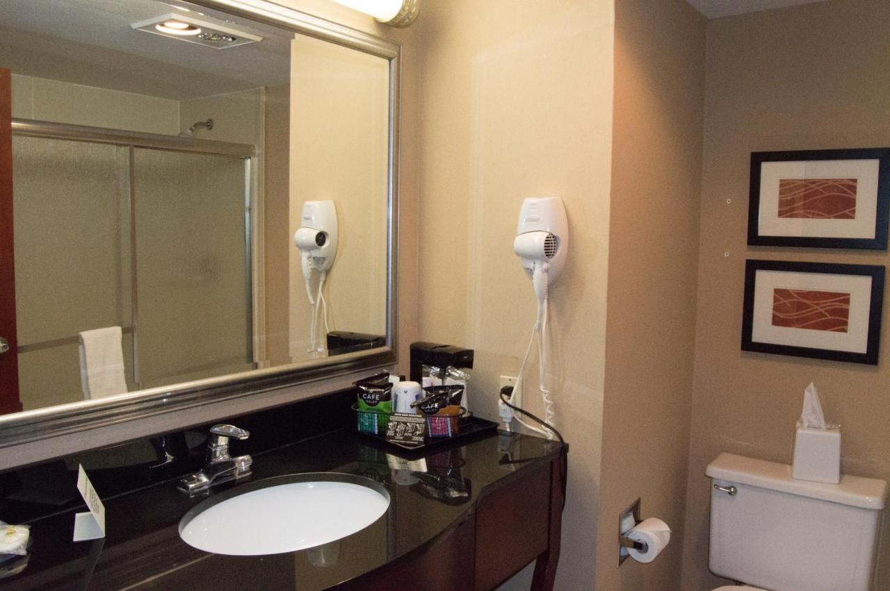 Queen Suite with Two Queen Beds - Non-Smoking at Comfort Inn & Suites Ardmore