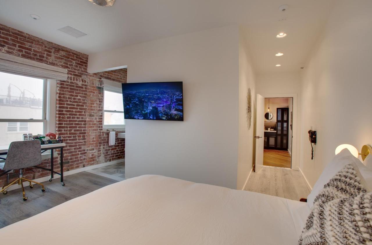 | Venice V Hotel
