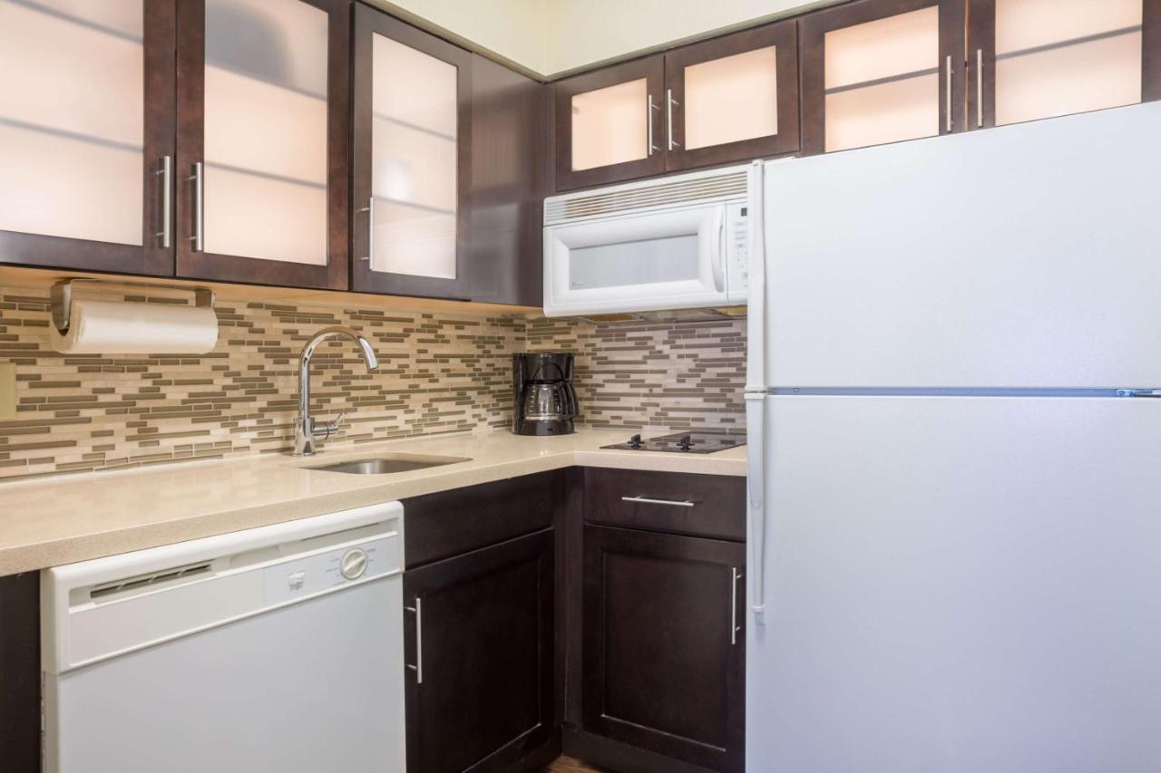 Queen Studio Suite at Sonesta ES Suites Atlanta - Perimeter Center