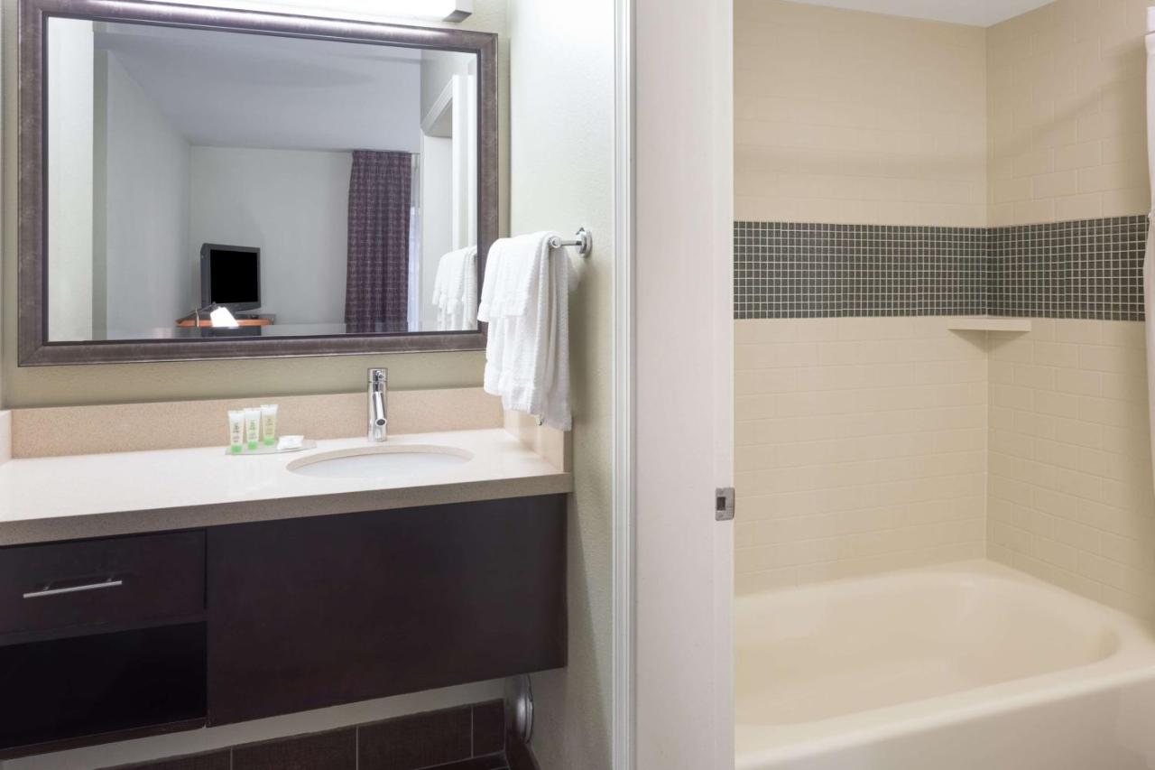 One-Bedroom King Suite at Sonesta ES Suites Atlanta - Perimeter Center