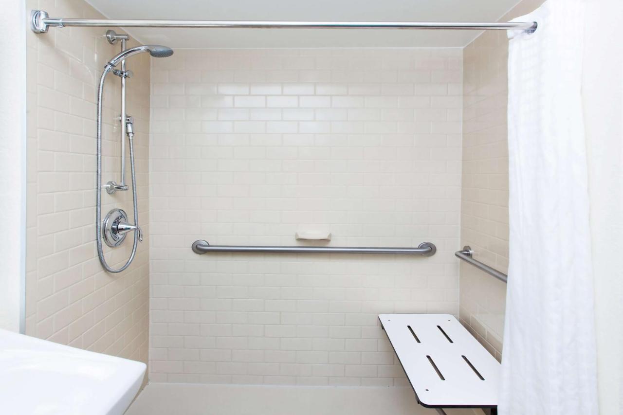 | Sonesta Simply Suites Birmingham Hoover