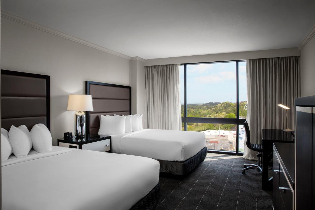 | Hyatt Regency Birmingham - The Wynfrey Hotel