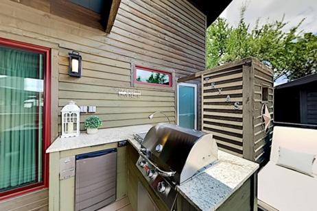 | Riverbend Cabin #03