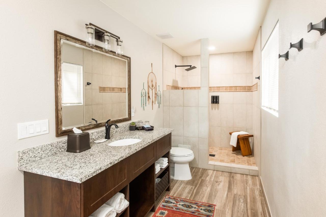 | Whispering Creek Bed & Breakfast