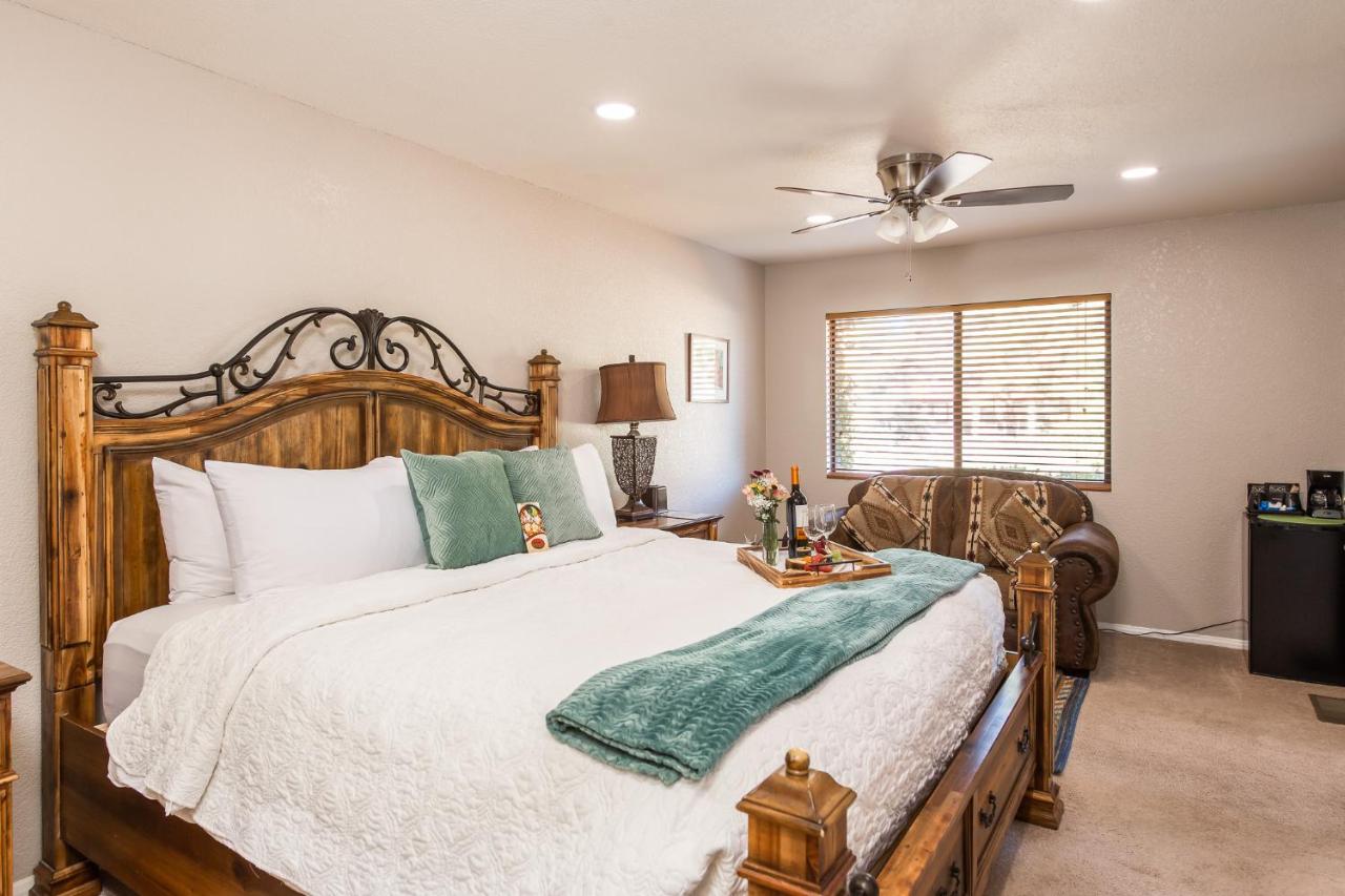 | Whispering Creek Bed & Breakfast