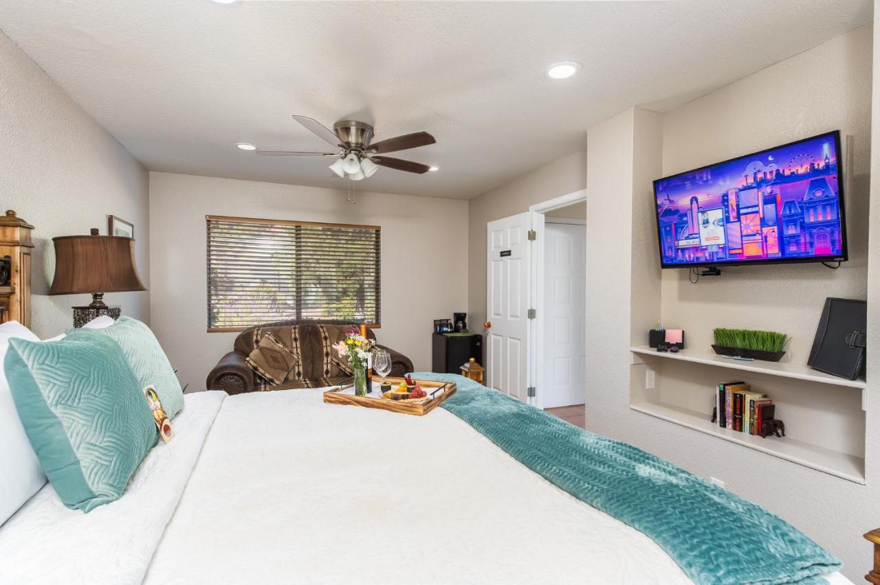 | Whispering Creek Bed & Breakfast