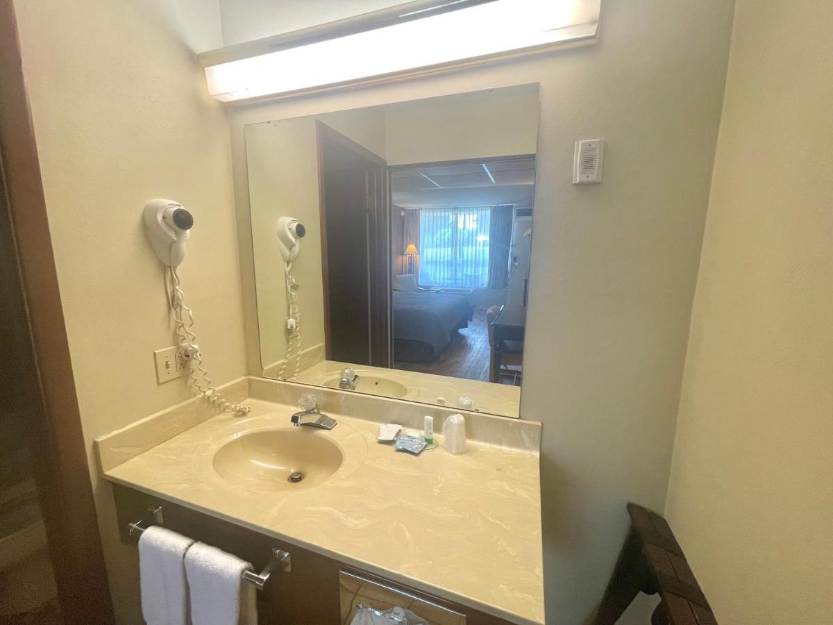 | Eureka Springs Heritage Motel