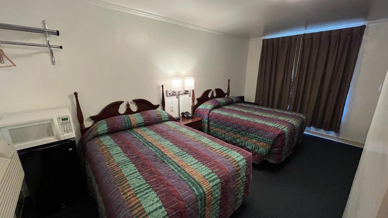  | Four Oaks Lodging
