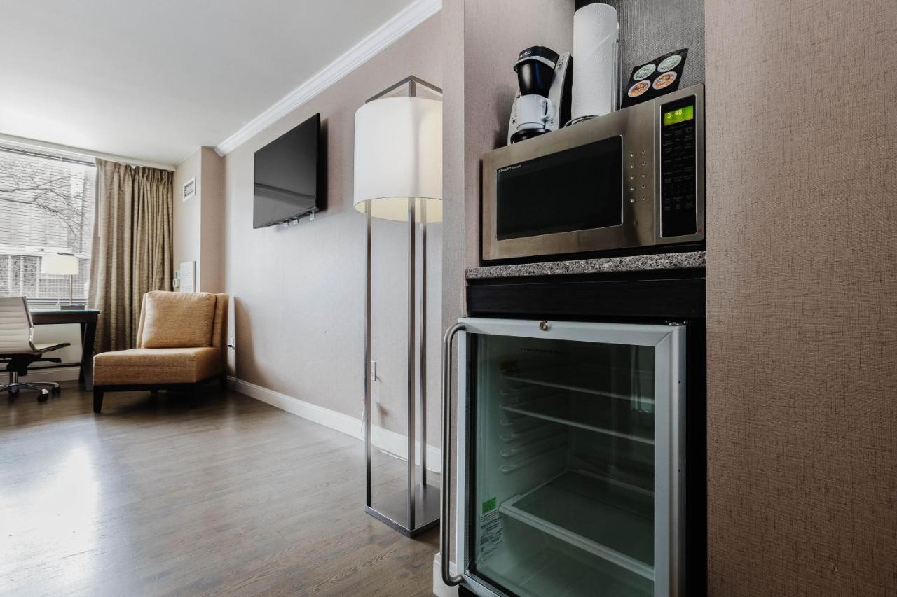 | 2500 Penn, a Placemakr Experience