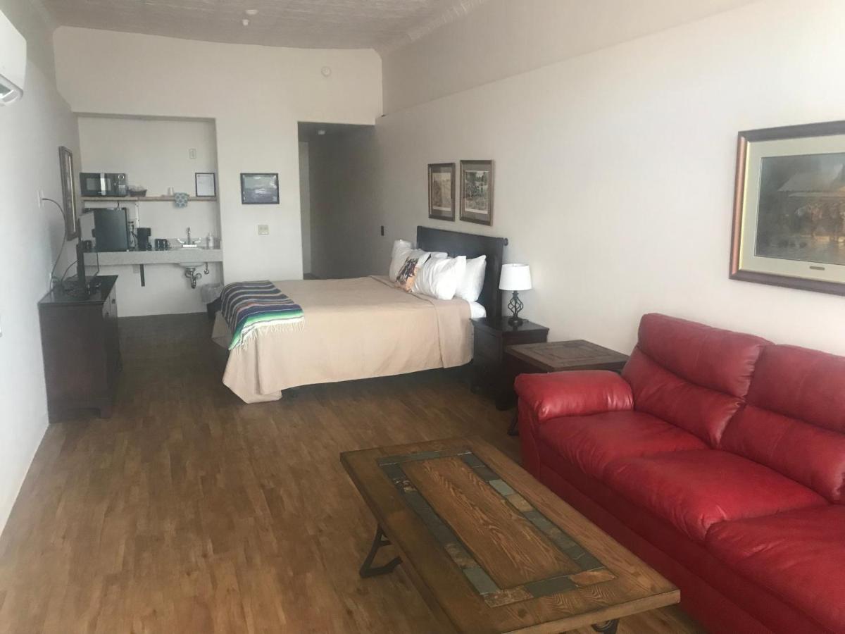 | Katie's Cozy Suites