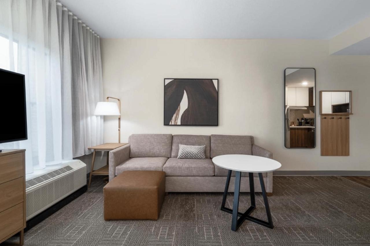 Queen Studio Suite - Mobility Access Roll in Shower/Non-Smoking at Staybridge Suites Flowood Nw Jackson by IHG