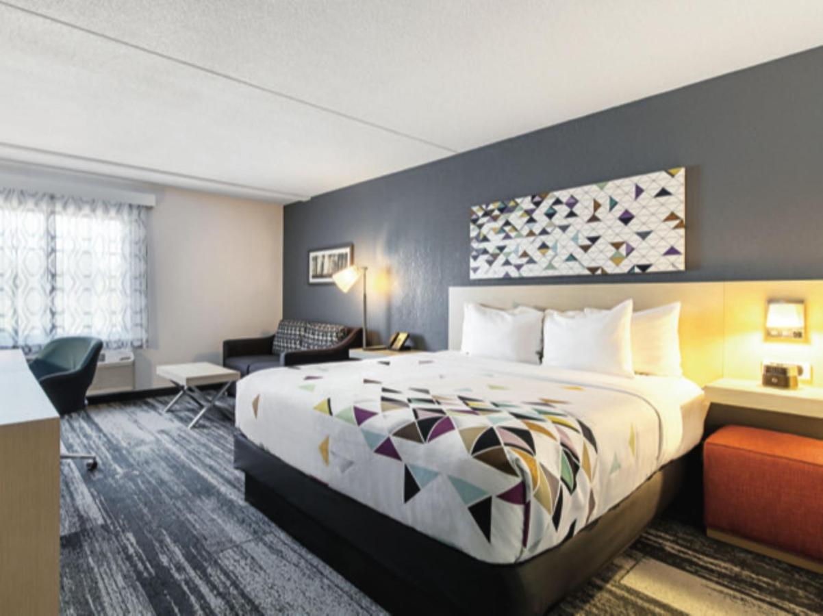 King Studio Suite - Non-Smoking at Baymont by Wyndham White Plains - Elmsford