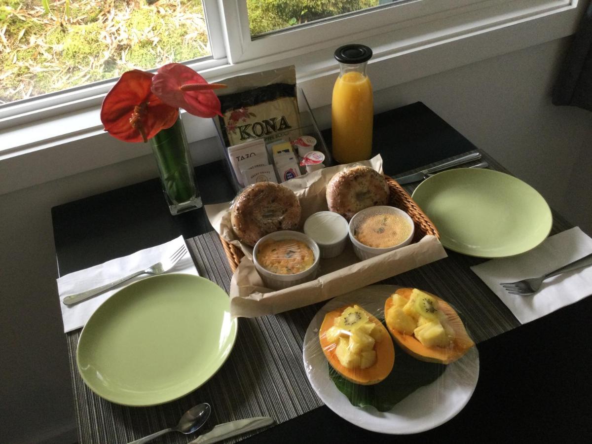 | Hale 'Ohu Bed & Breakfast