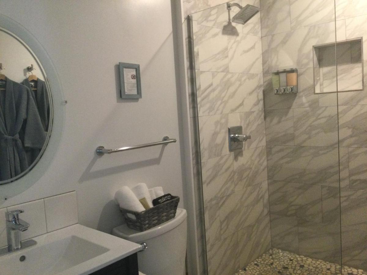 | Hale 'Ohu Bed & Breakfast