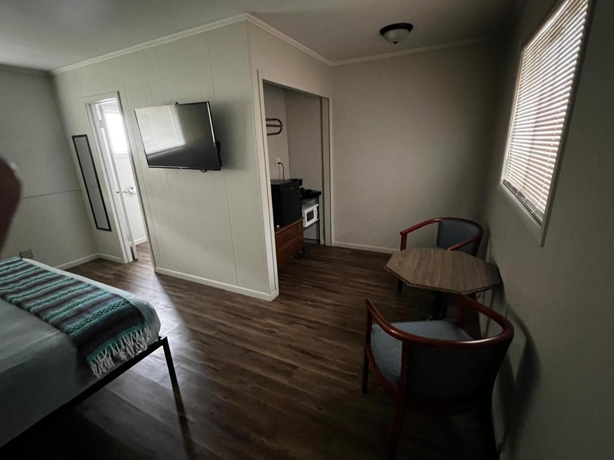  | The Cedar Motel
