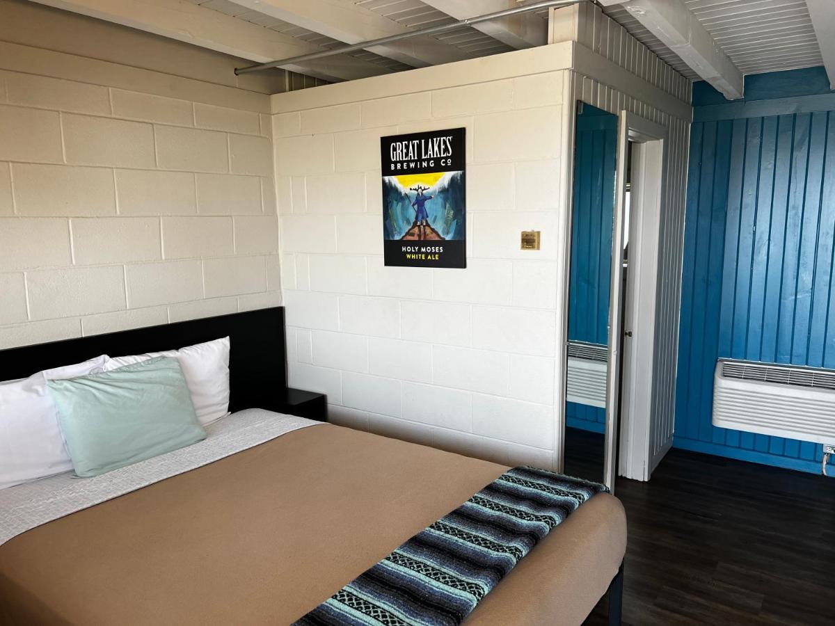  | The Cedar Motel
