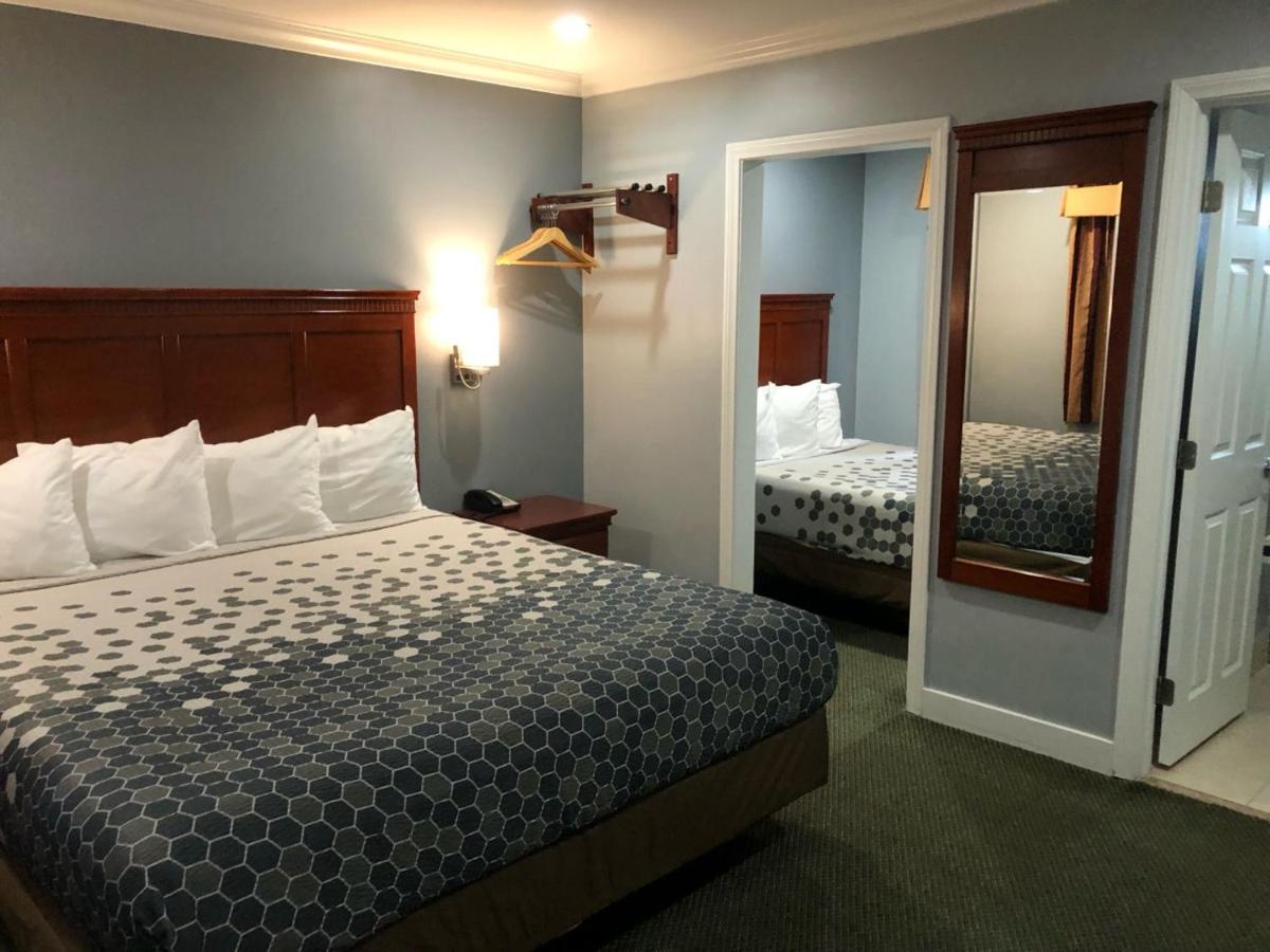 | Redondo Inn and Suites