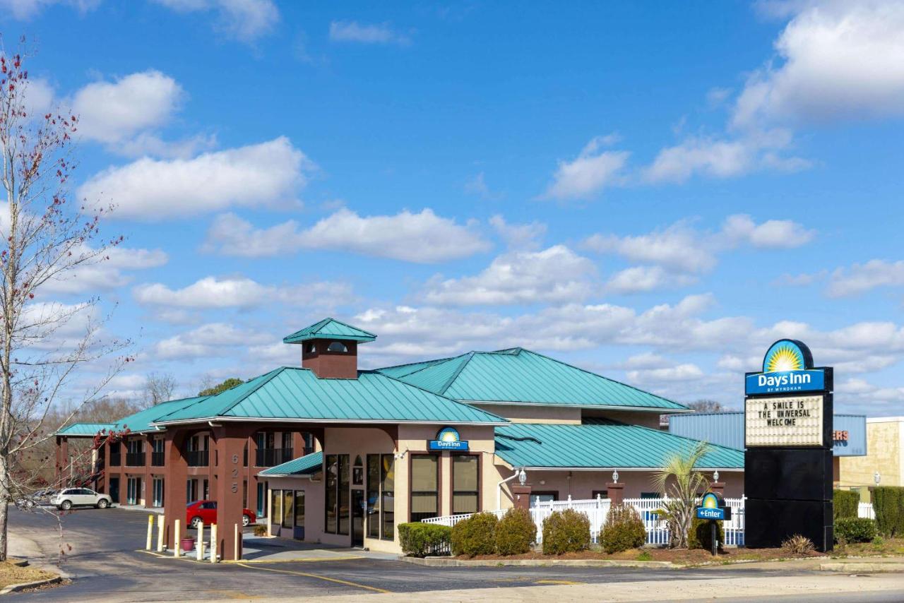 | Days Inn by Wyndham Jackson