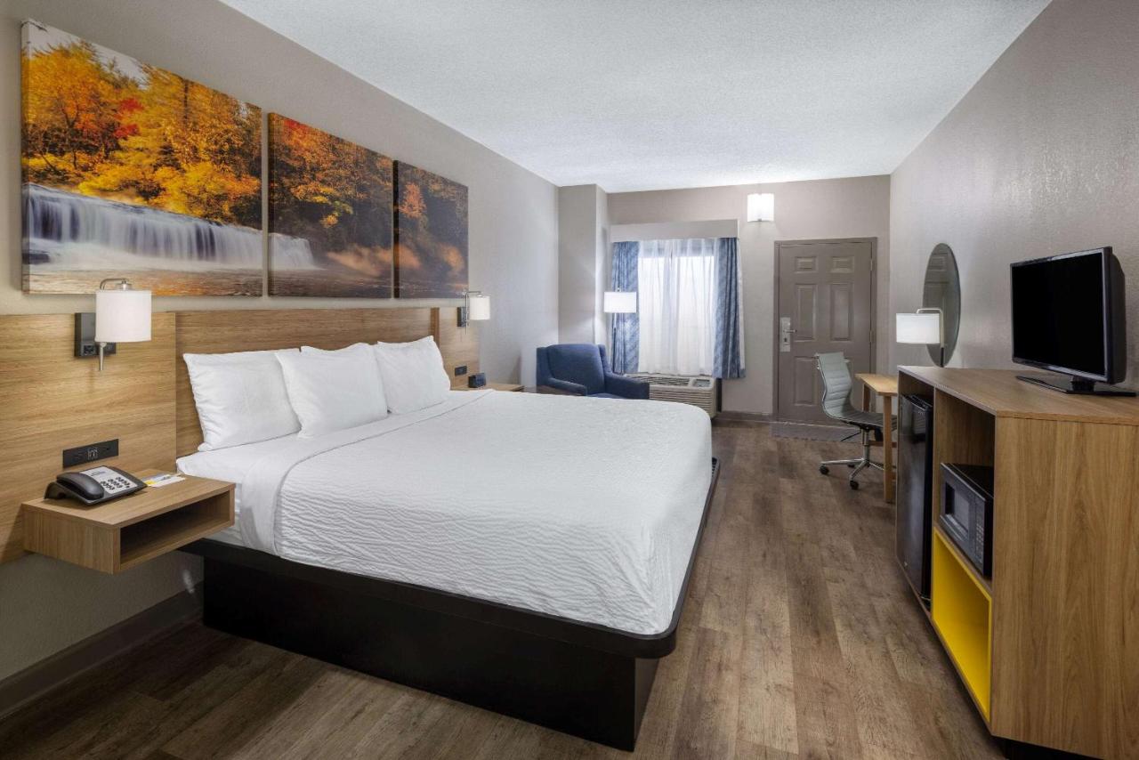 | Days Inn by Wyndham Jackson