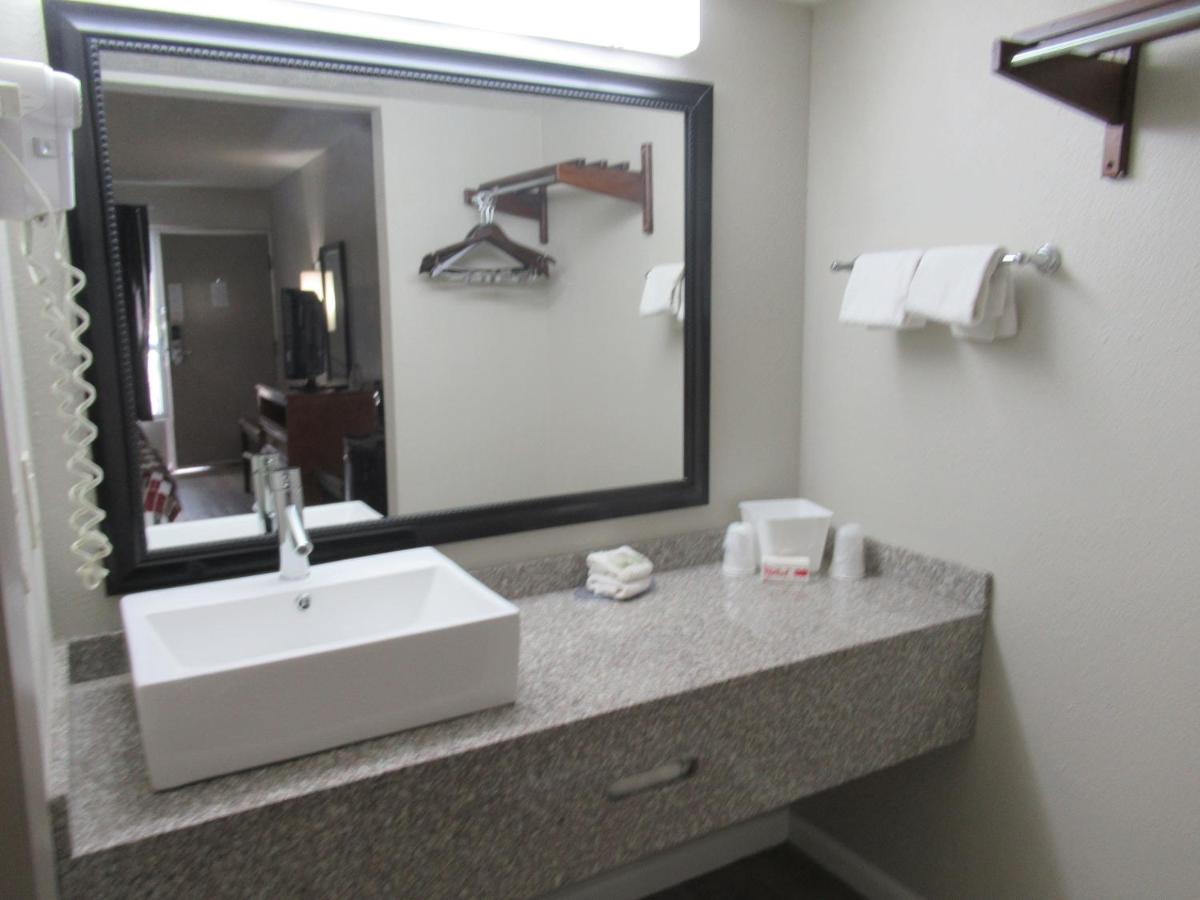 Deluxe Queen Room with Two Queen Beds Non-Smoking at Red Roof Inn Walton - Richwood