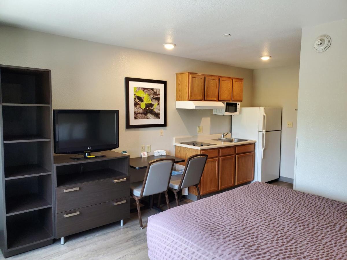 Double Room with Two Double Beds - Non-Smoking at WoodSpring Suites Raleigh Apex