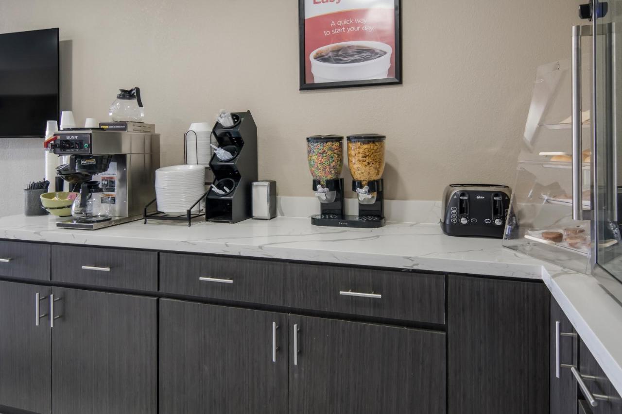  | Econo Lodge Waco North I-35