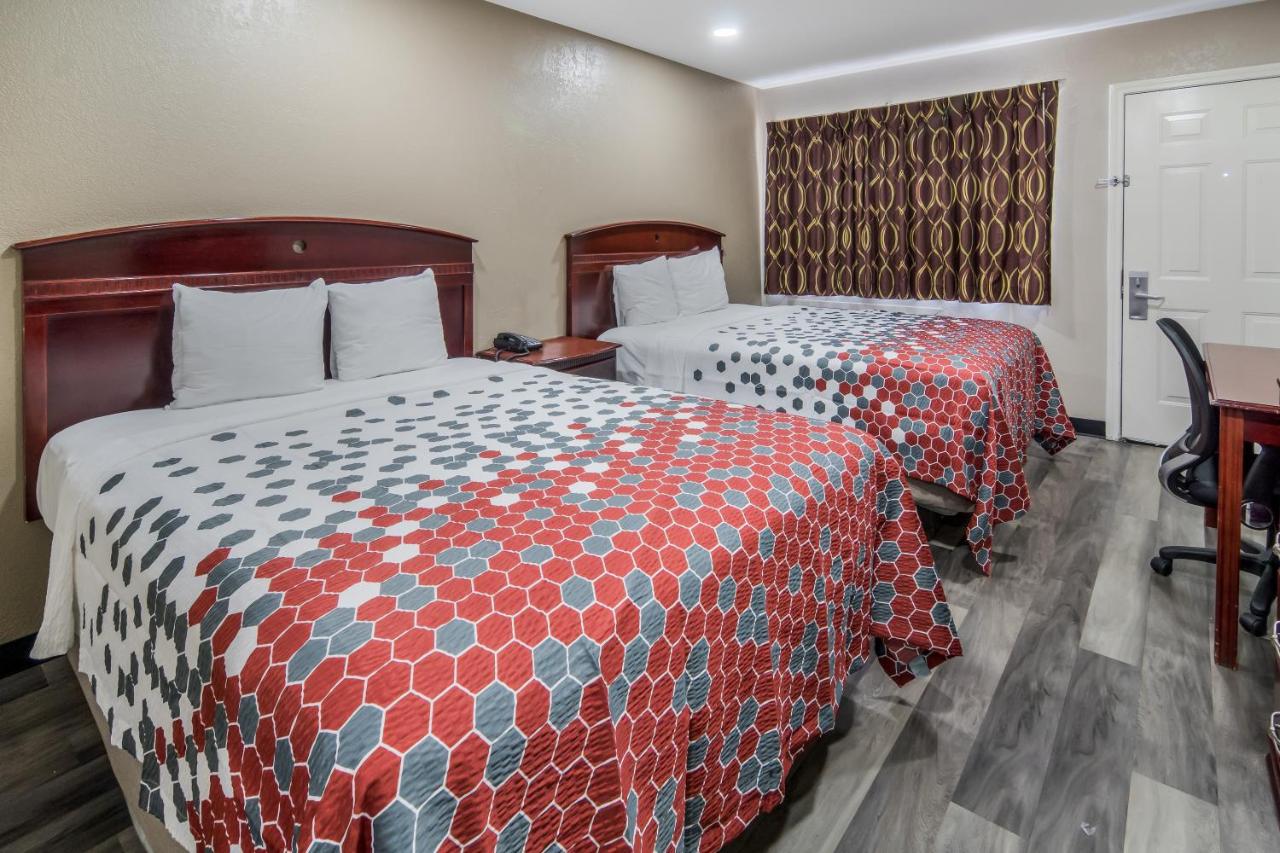 | Econo Lodge Waco North I-35