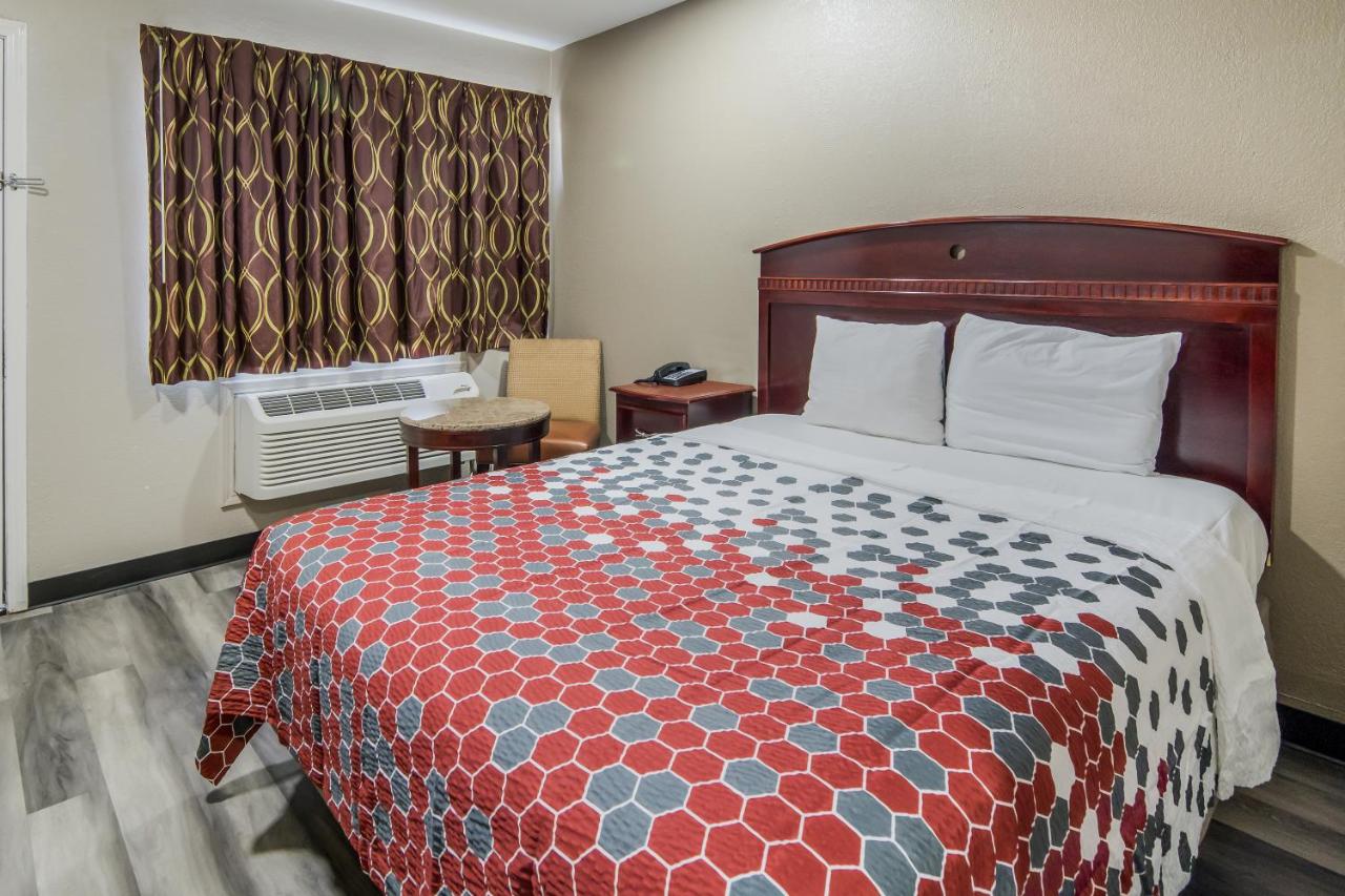 | Econo Lodge Waco North I-35